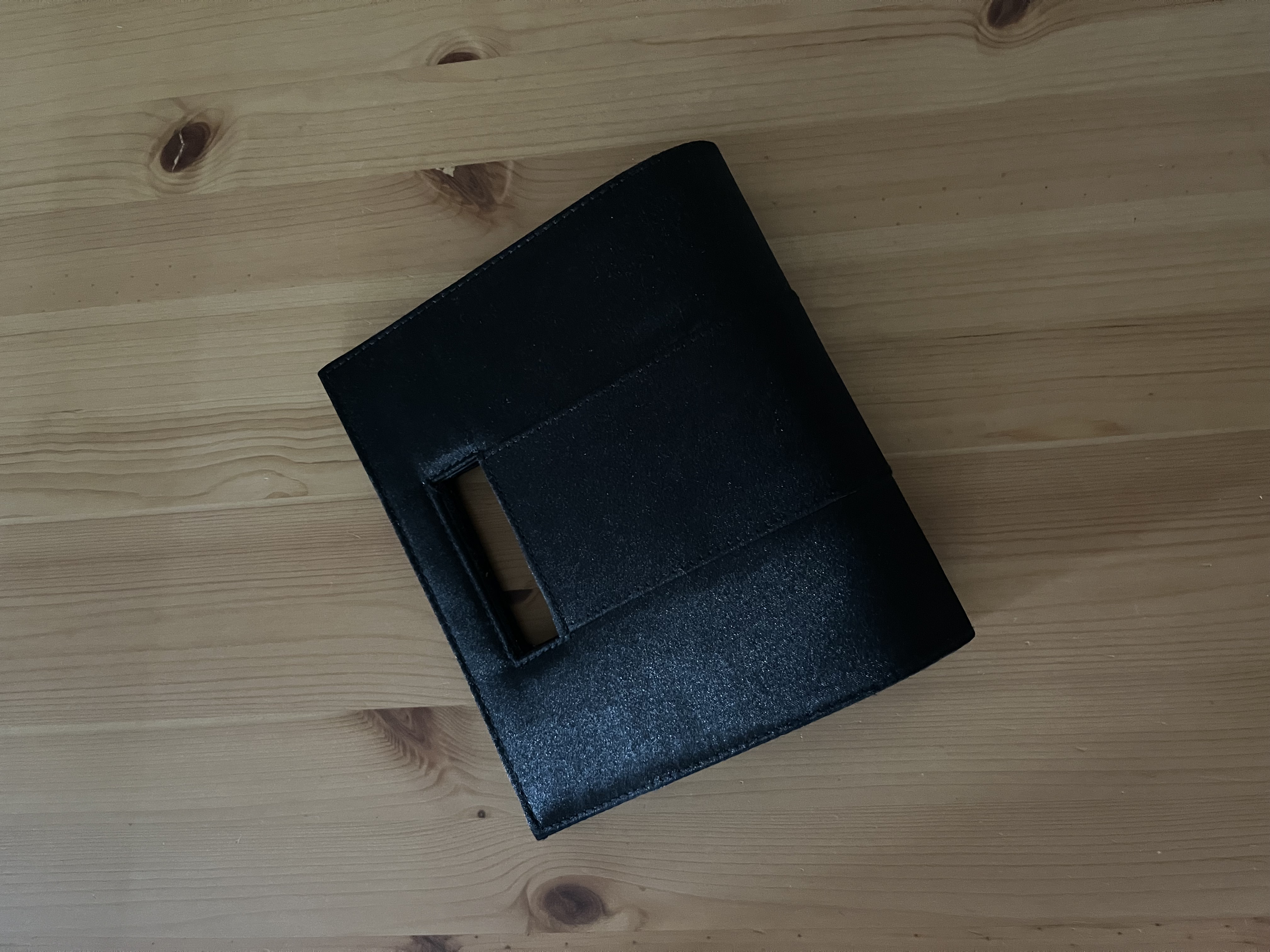 Black Handle Clutch