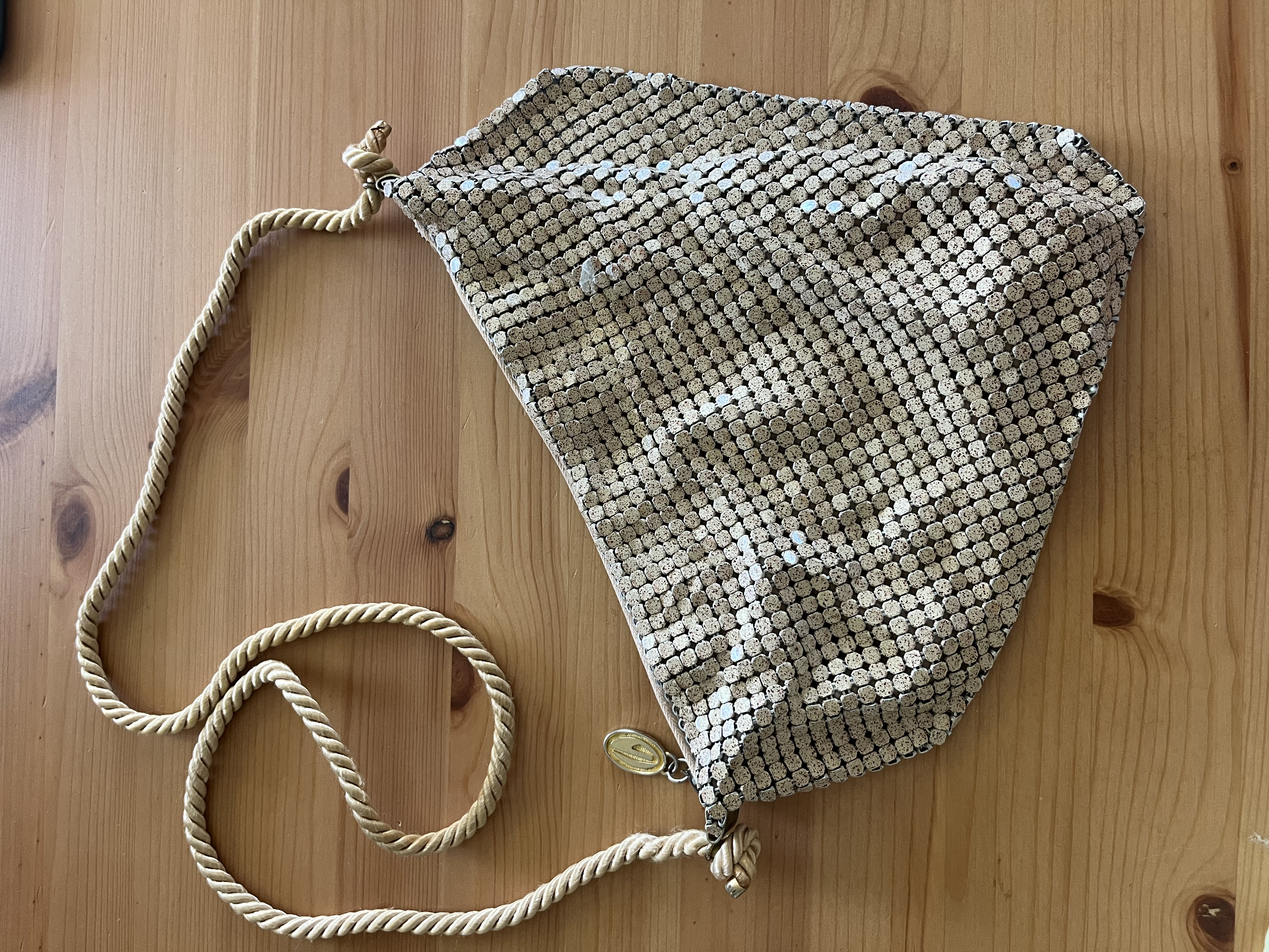 Cream with Red Splatter Glomesh Rope Handle Triangle Clutch